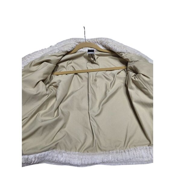 Patagonia Cream Faux Fur Womens Jacket Size S Lined Soft Texture Button Closure - Picture 8 of 16